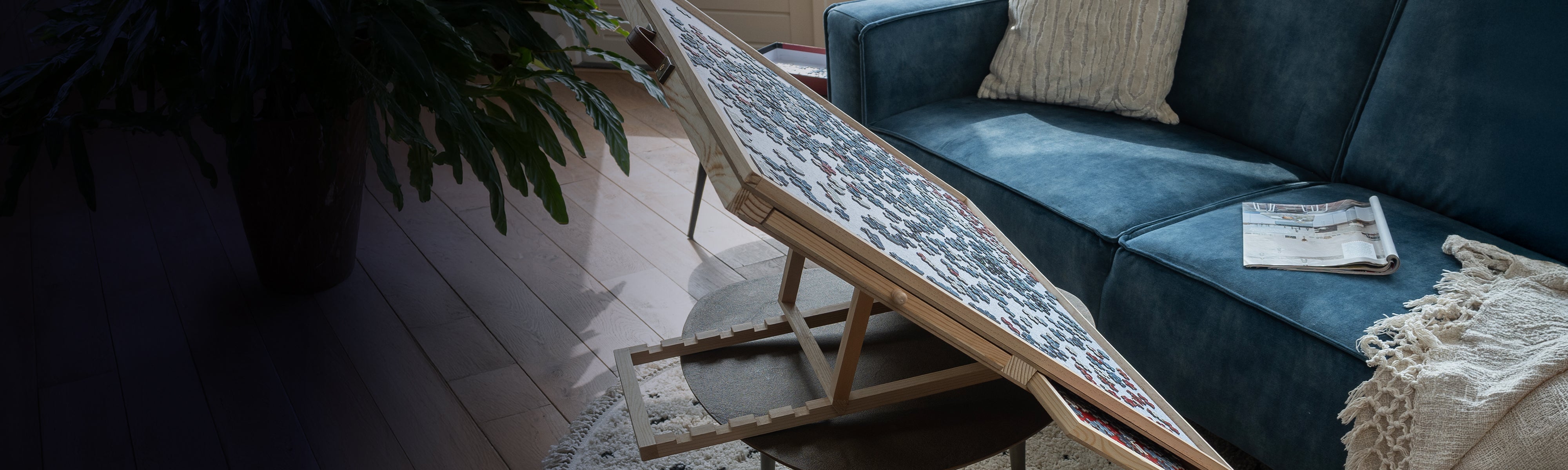 Verstelbare puzzelplaat in een moderne woonkamer